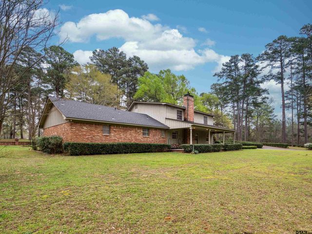 926 Meadowbrook DR, Jacksonville, TX 75766