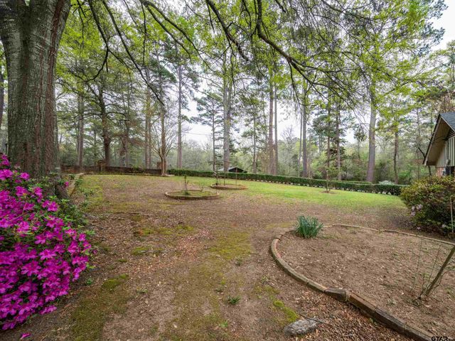 926 Meadowbrook DR, Jacksonville, TX 75766