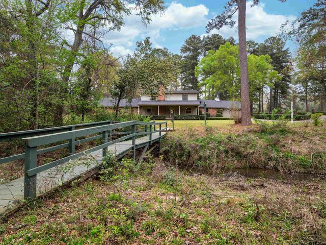 926 Meadowbrook DR, Jacksonville, TX 75766