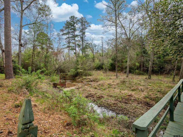 926 Meadowbrook DR, Jacksonville, TX 75766