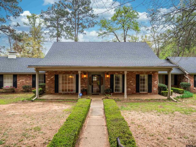 926 Meadowbrook DR, Jacksonville, TX 75766