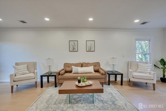 78 Lawrence Avenue, Highland Park, NJ 08904