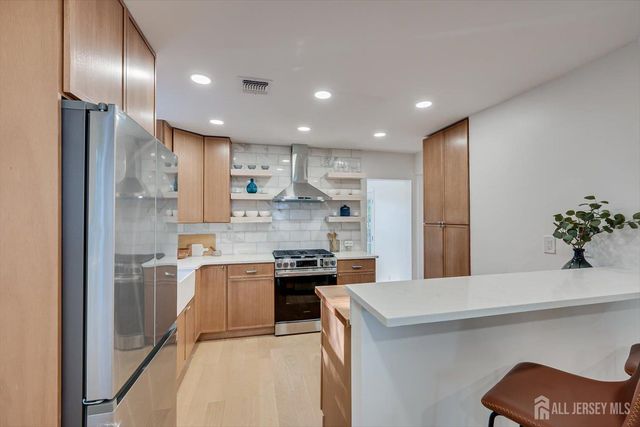 78 Lawrence Avenue, Highland Park, NJ 08904