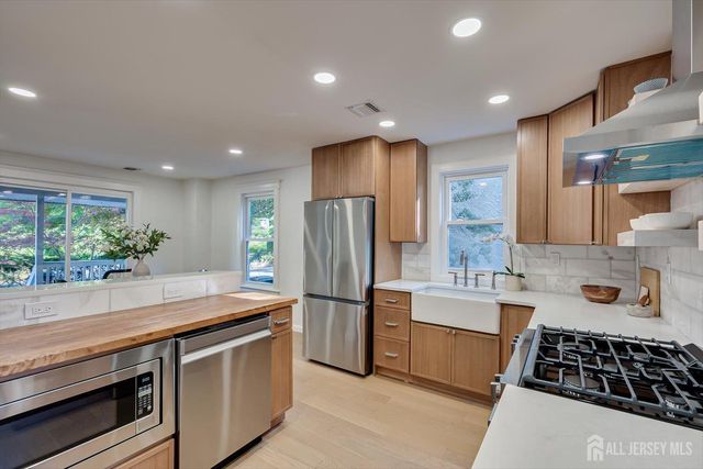 78 Lawrence Avenue, Highland Park, NJ 08904