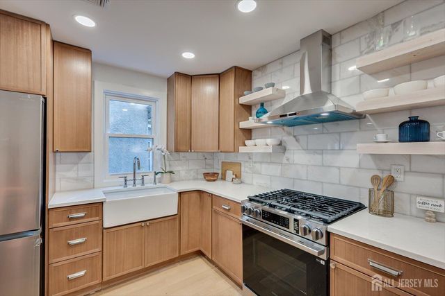 78 Lawrence Avenue, Highland Park, NJ 08904