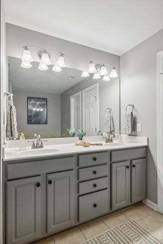 127 Pennystone Cir, Franklin, TN 37067