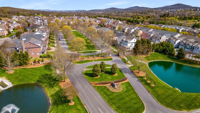 127 Pennystone Cir, Franklin, TN 37067