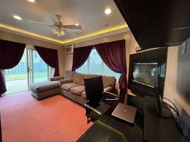 5426 N Kildare Avenue, Chicago, IL 60630