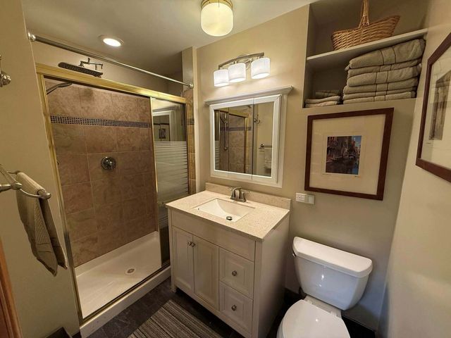 5426 N Kildare Avenue, Chicago, IL 60630