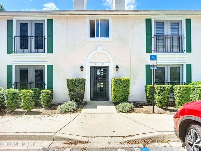 13715 RICHMOND PARK Drive N 105, Jacksonville, FL 32224