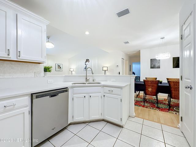 13715 RICHMOND PARK Drive N 105, Jacksonville, FL 32224
