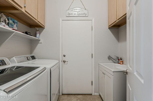 43319 W OAKLAND Court, Maricopa, AZ 85138