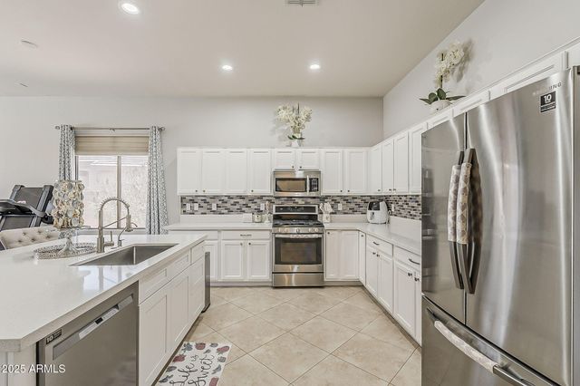 43319 W OAKLAND Court, Maricopa, AZ 85138