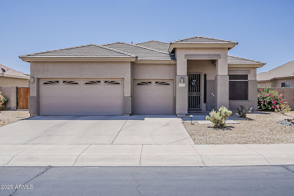 43319 W OAKLAND Court, Maricopa, AZ 85138