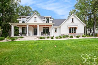 7027 Pebble Lane, Saugatuck Twp, MI 49408