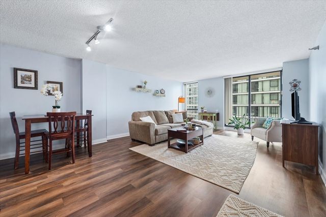 70 W HURON Street 1505, Chicago, IL 60654