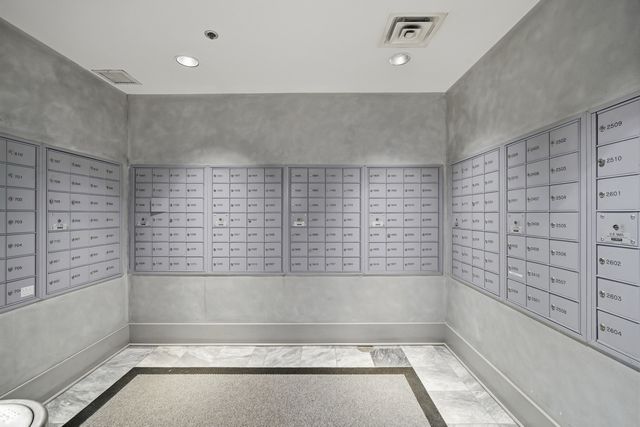 70 W HURON Street 1505, Chicago, IL 60654