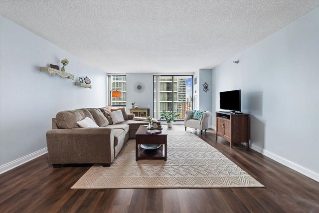 70 W HURON Street 1505, Chicago, IL 60654