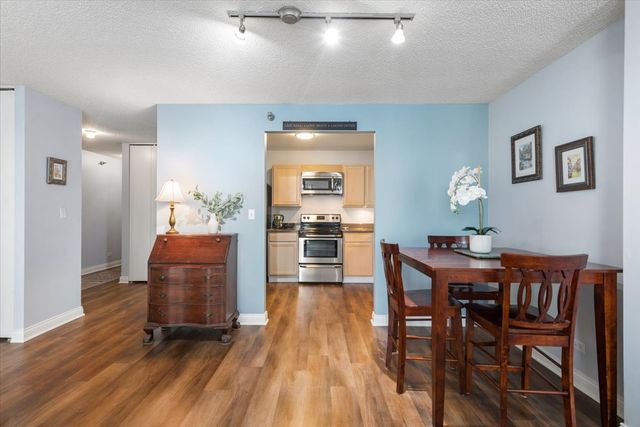 70 W HURON Street 1505, Chicago, IL 60654
