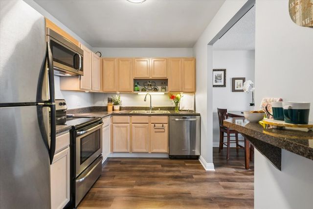 70 W HURON Street 1505, Chicago, IL 60654