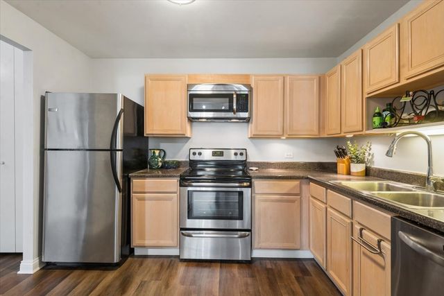 70 W HURON Street 1505, Chicago, IL 60654