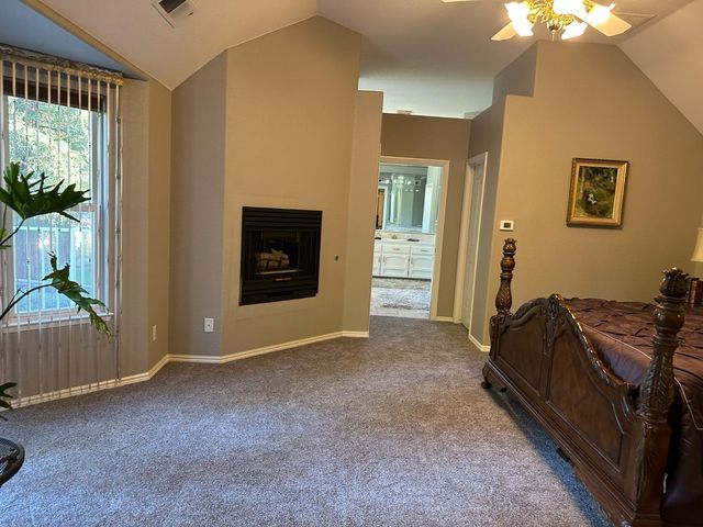 10250 N Quail Run Drive, Fresno, CA 93730