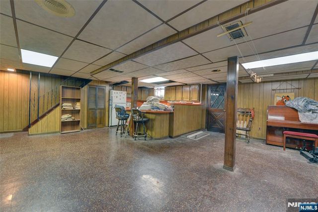 17 Garden Place, Pequannock Township, NJ 07444