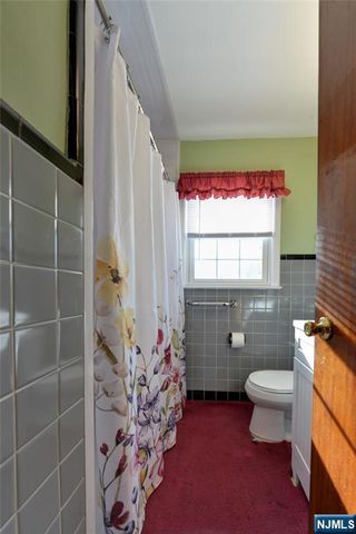 17 Garden Place, Pequannock Township, NJ 07444