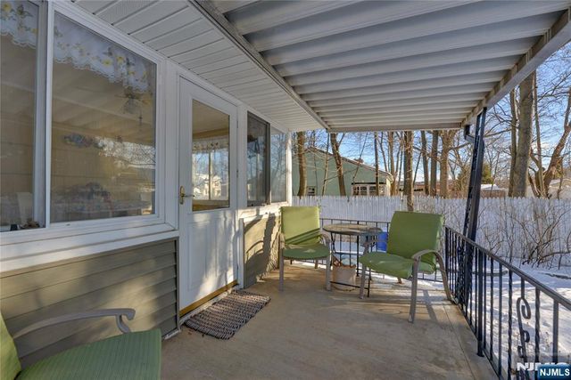 17 Garden Place, Pequannock Township, NJ 07444