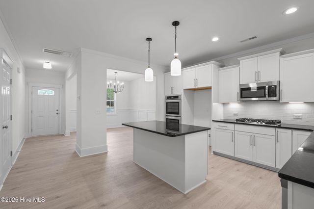 265 Twisted Pine Drive, Aberdeen, NC 28315