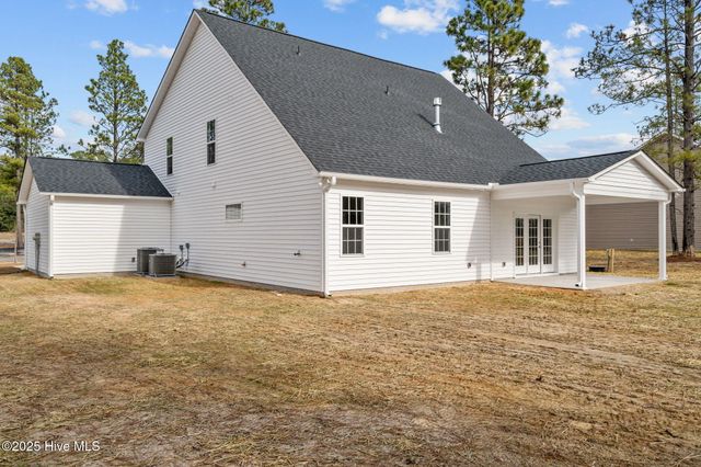 265 Twisted Pine Drive, Aberdeen, NC 28315