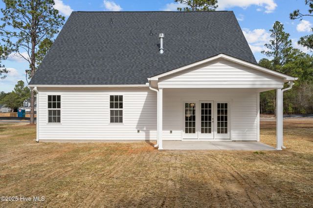 265 Twisted Pine Drive, Aberdeen, NC 28315