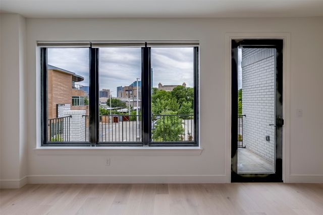 309 W Daggett Avenue 205, Fort Worth, TX 76104