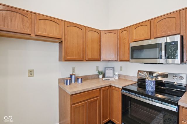 45 W Clear Lake Lane, Westfield, IN 46074