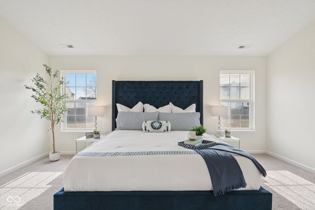 45 W Clear Lake Lane, Westfield, IN 46074