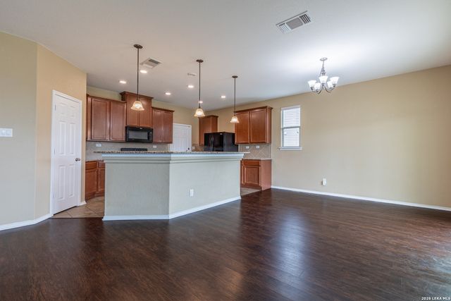 3314 URESTI FLDS, Converse, TX 78109