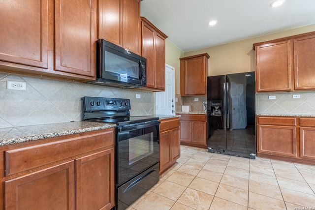 3314 URESTI FLDS, Converse, TX 78109