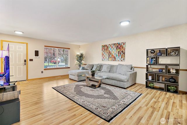 18812 93rd Avenue E, Puyallup, WA 98375