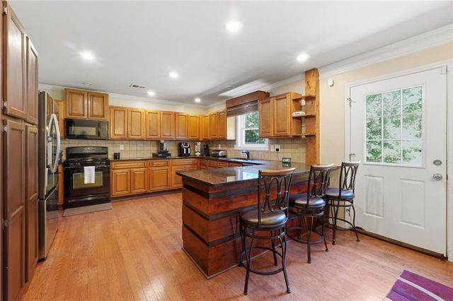 2305 Brafton Court NW, Acworth, GA 30101