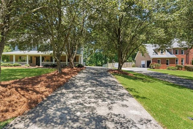 2305 Brafton Court NW, Acworth, GA 30101