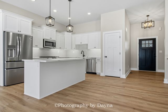 1356 Eagle Bluff Drive, Bourbonnais, IL 60914