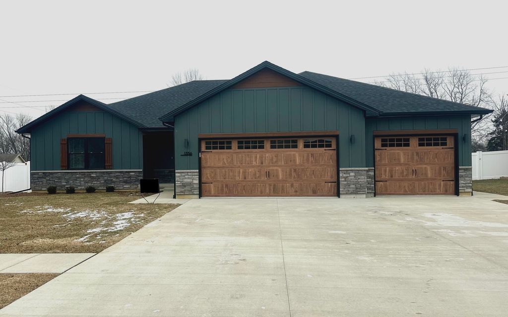 1356 Eagle Bluff Drive, Bourbonnais, IL 60914