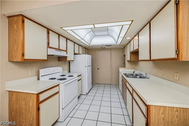 2620-2622 SE 16th PL, Cape Coral, FL 33904