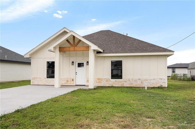 2261 Victoriano Street, Weslaco, TX 78596