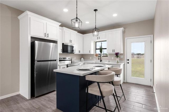 2261 Victoriano Street, Weslaco, TX 78596
