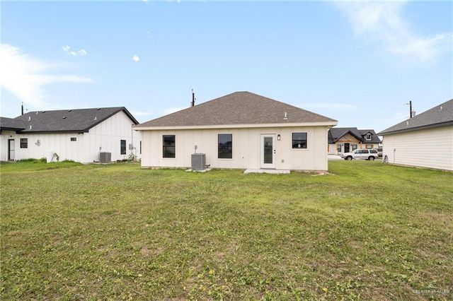2261 Victoriano Street, Weslaco, TX 78596