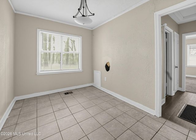 737 Woodbury Road, Jackson, MS 39206