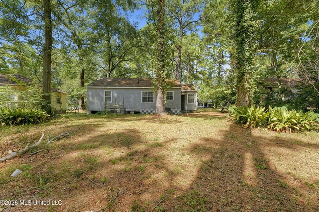 737 Woodbury Road, Jackson, MS 39206