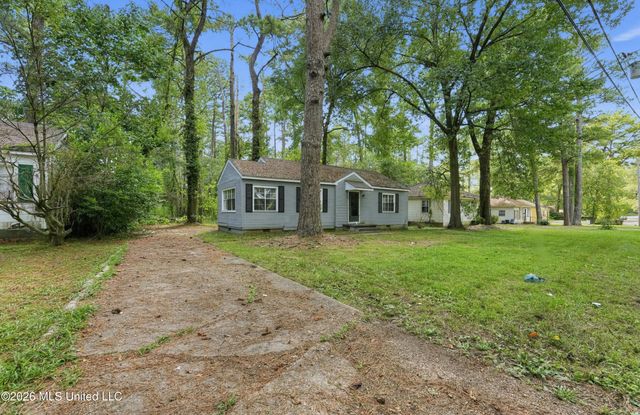 737 Woodbury Road, Jackson, MS 39206
