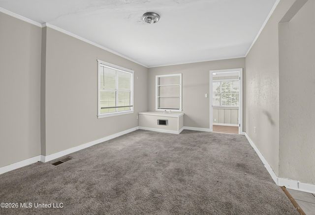 737 Woodbury Road, Jackson, MS 39206